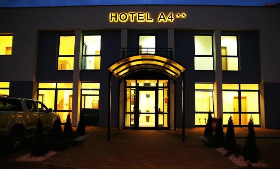 Hotel A4 Mop Kepnica Jaworzno Dış mekan fotoğraf